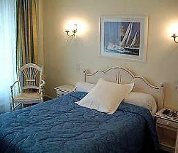 Metropole Hotel