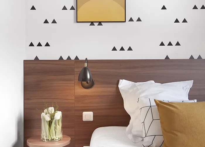 Métropole Centre Hotel 3*