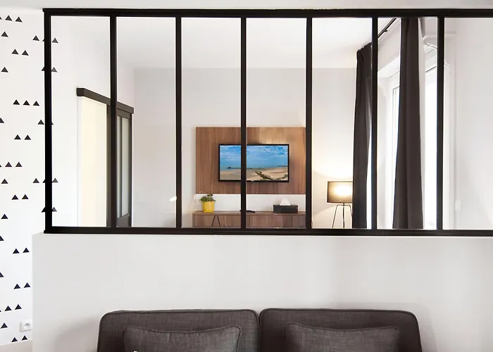 Métropole Centre Hotel 3*